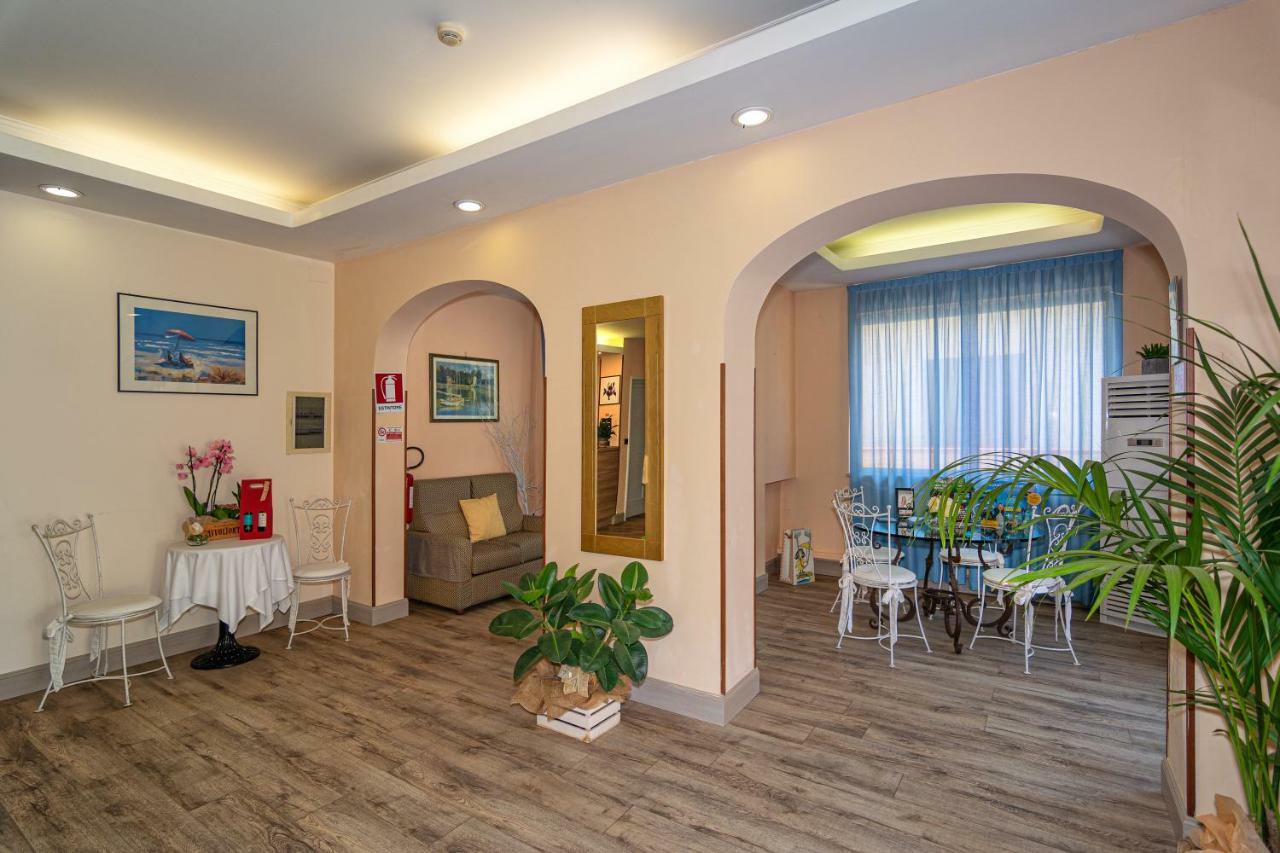 Hotel Perla Del Mare Lido di Camaiore Exterior foto